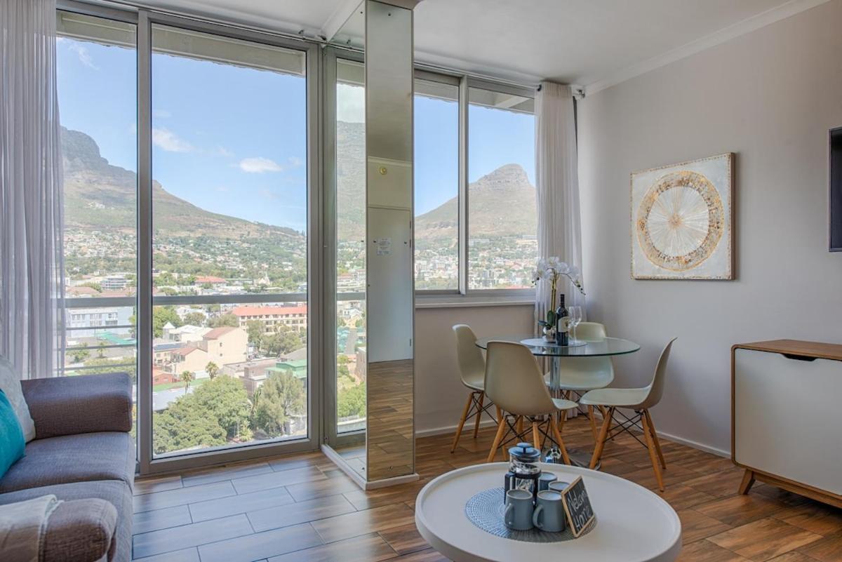 Table Mountain Views Two Bed * Cape Town